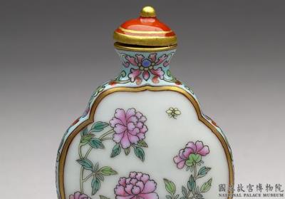 图片[2]-Snuff bottle with imperial poem and floral decoration in famille rose, Qing dynasty, Jiaqing reign (1796-1820)-China Archive